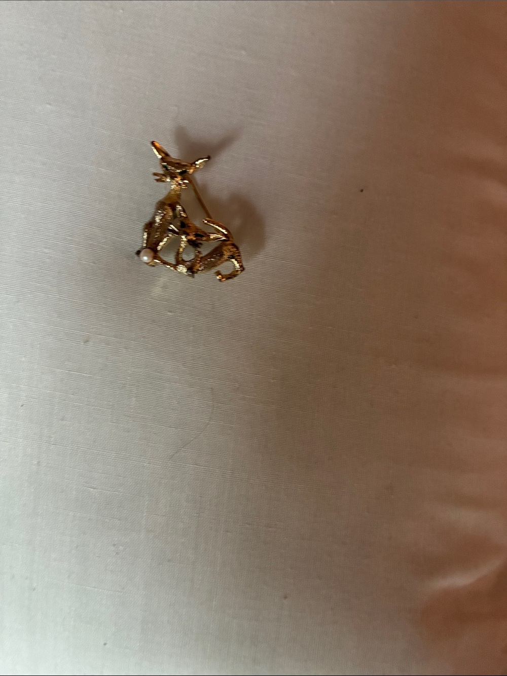 Gold Siamese Cat Brooch Pin with Pearl Accent - Women's Fashion Brooch